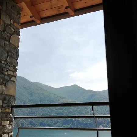 Hébergement de vacances Between Mountains And Carate Urio